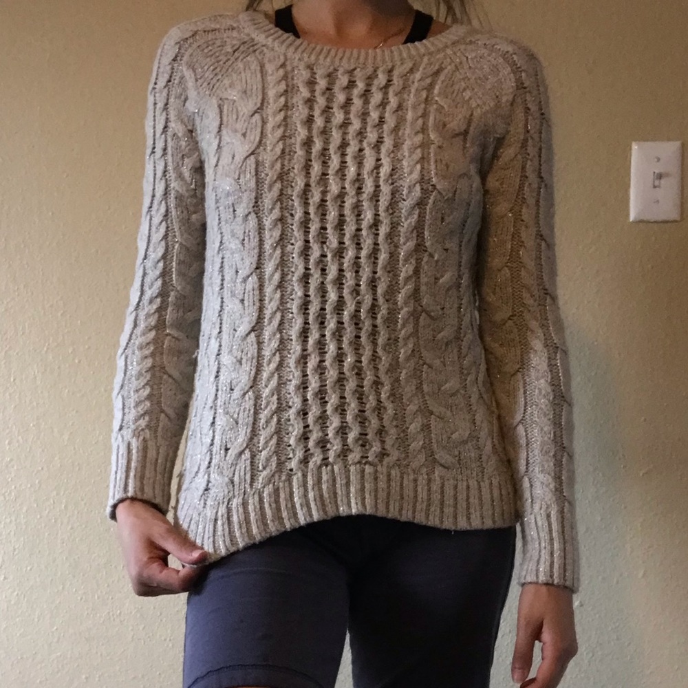 Pull over sweater